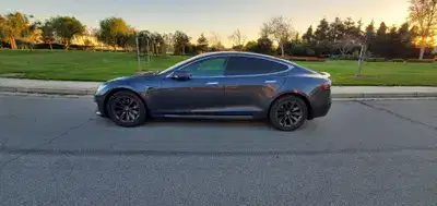 Tesla Model S 2019