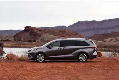 Toyota Sienna 2023