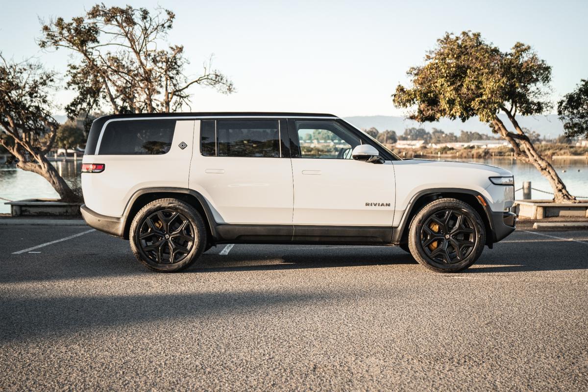 Rivian RS1 2023