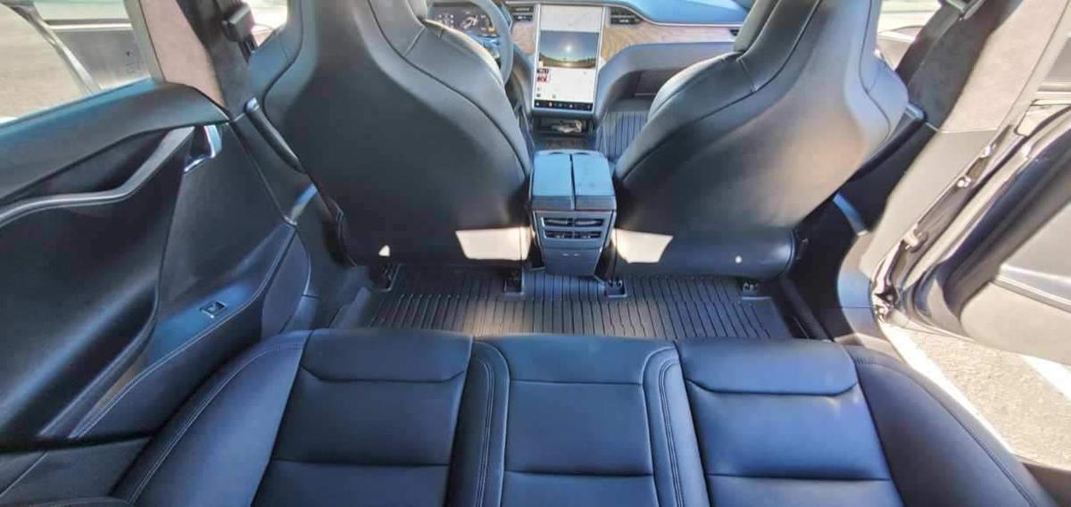 Tesla Model S 2024