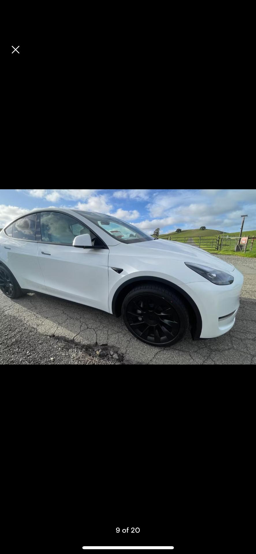 Tesla Model Y 2025