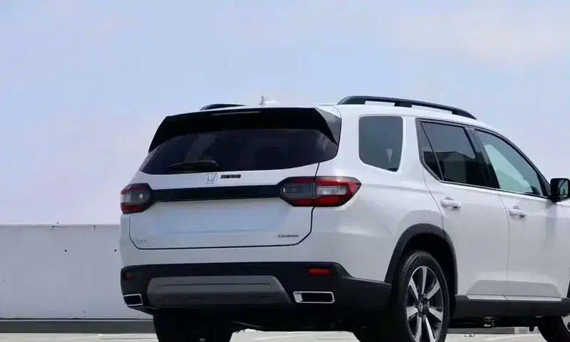 Car Image 3