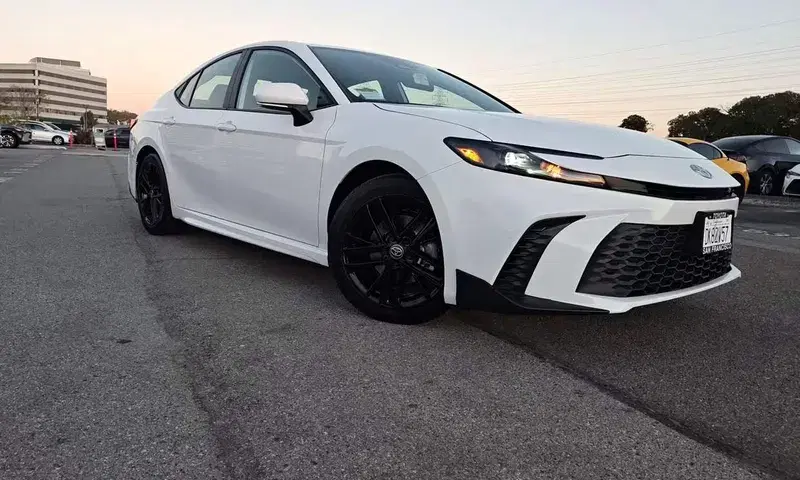 Toyota Camry 2025