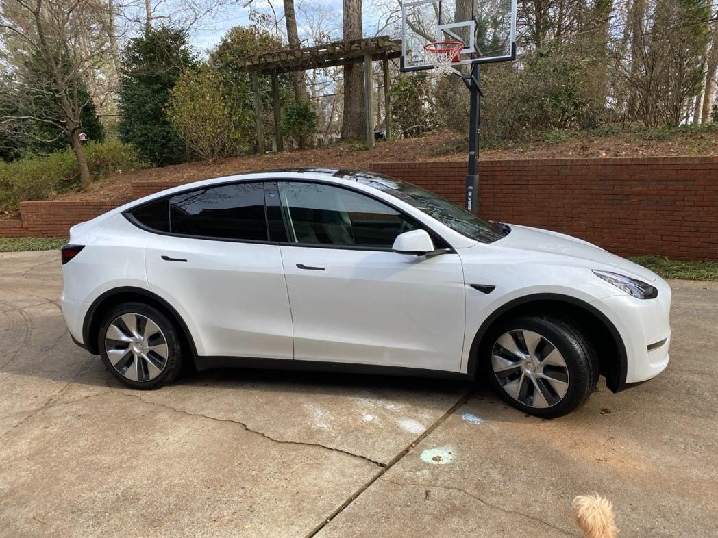 Tesla Model Y 2023