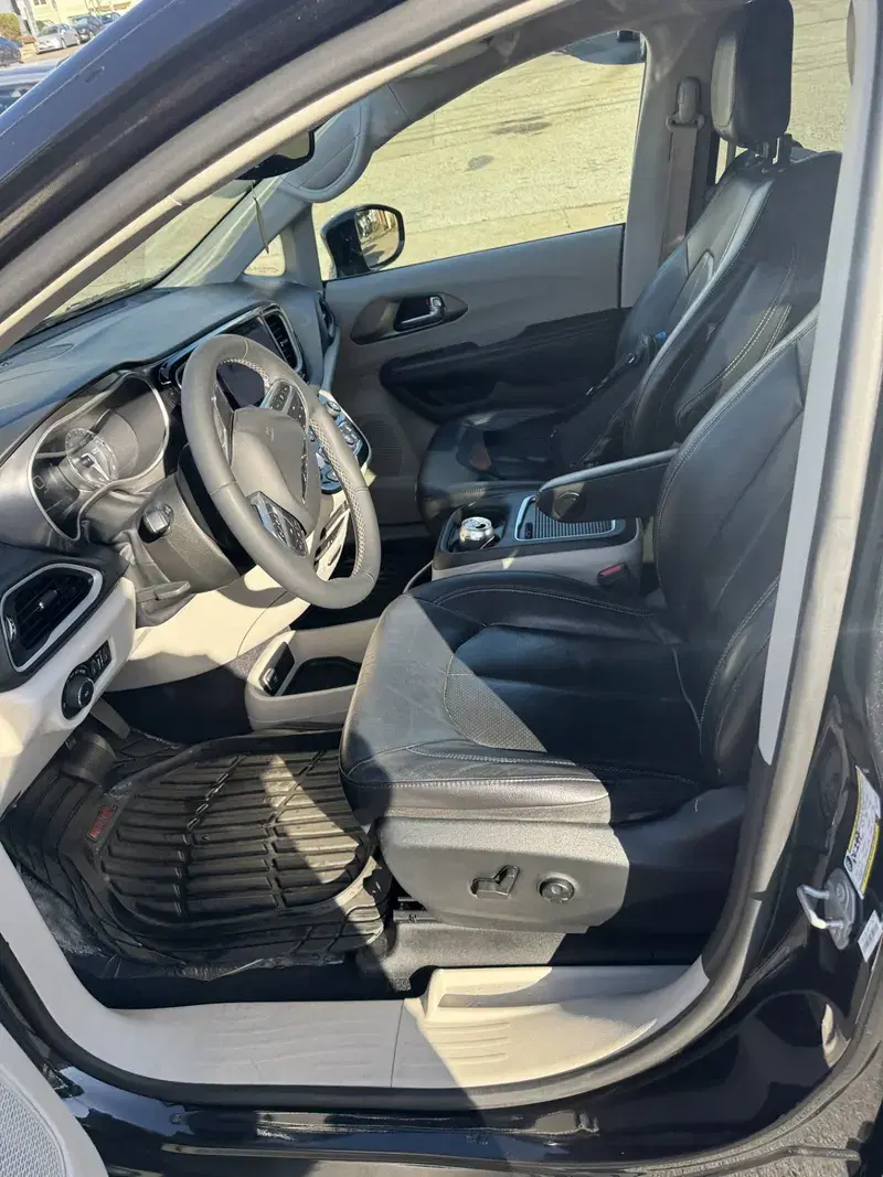 Car Image 4