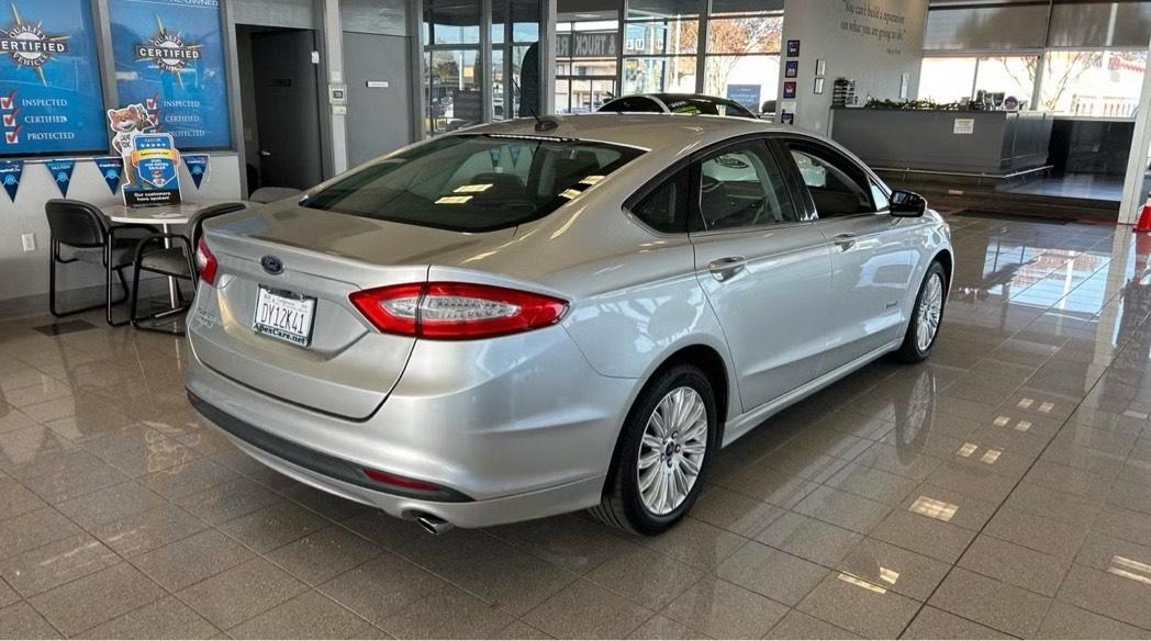 2013 Ford Fusion 2