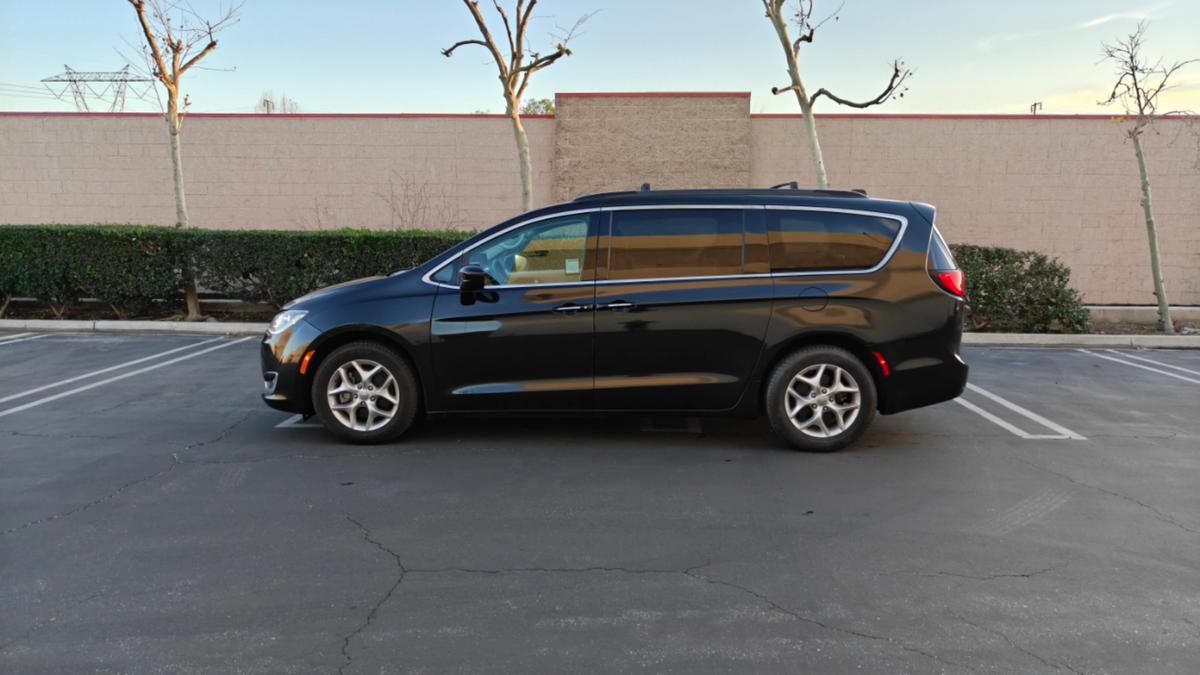 Chrysler Pacifica 2023