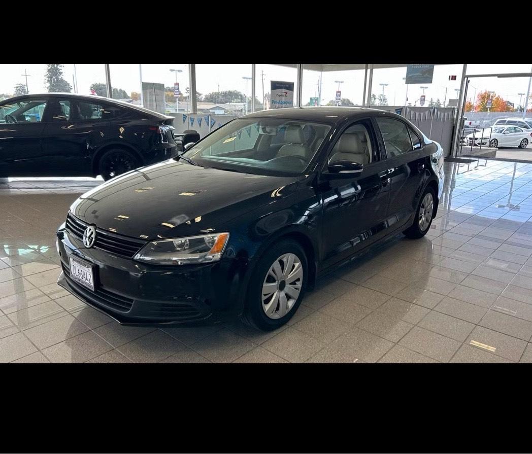 2012 Volkswagen Jetta 1