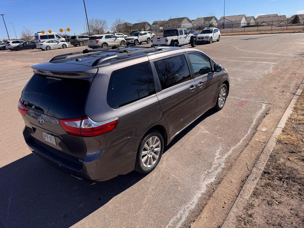 Toyota Sienna 2025