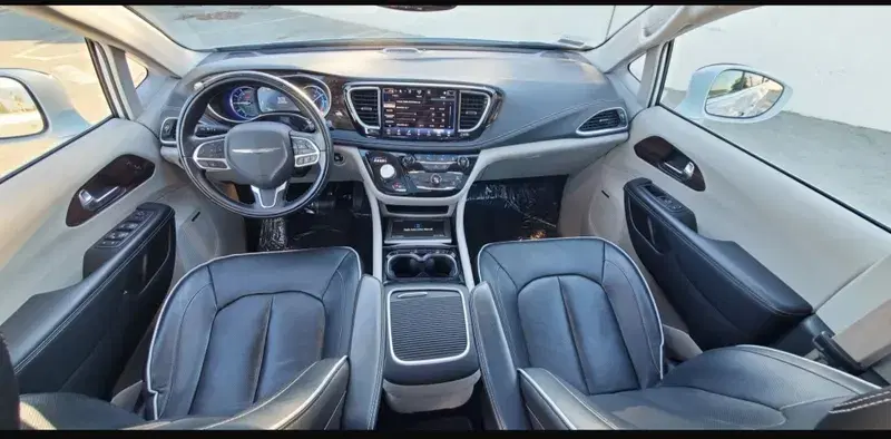 Car Image 4