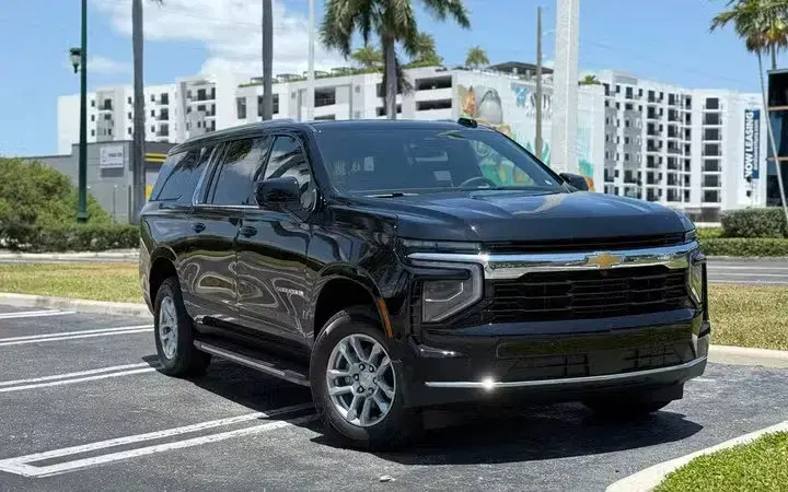 Chevrolet Suburban 2025