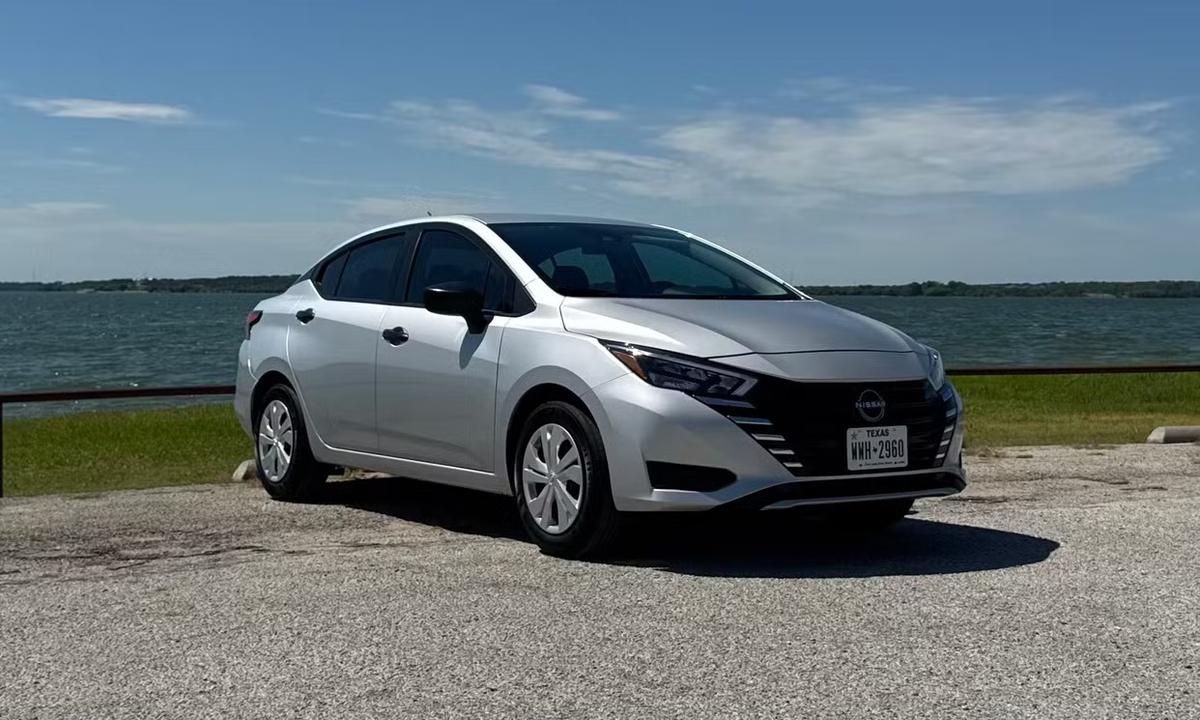 Nissan Versa 2025
