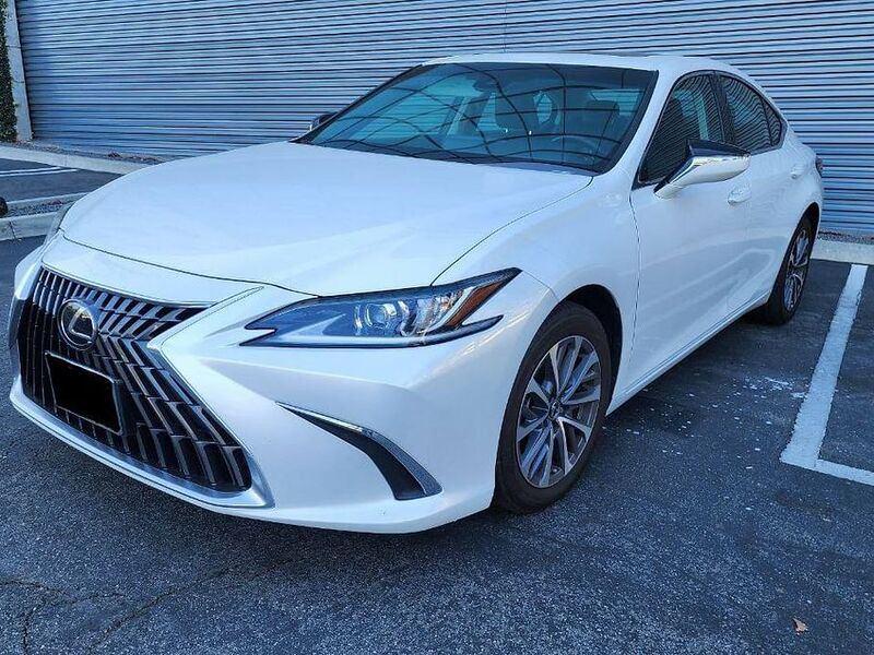 Lexus ES 2022