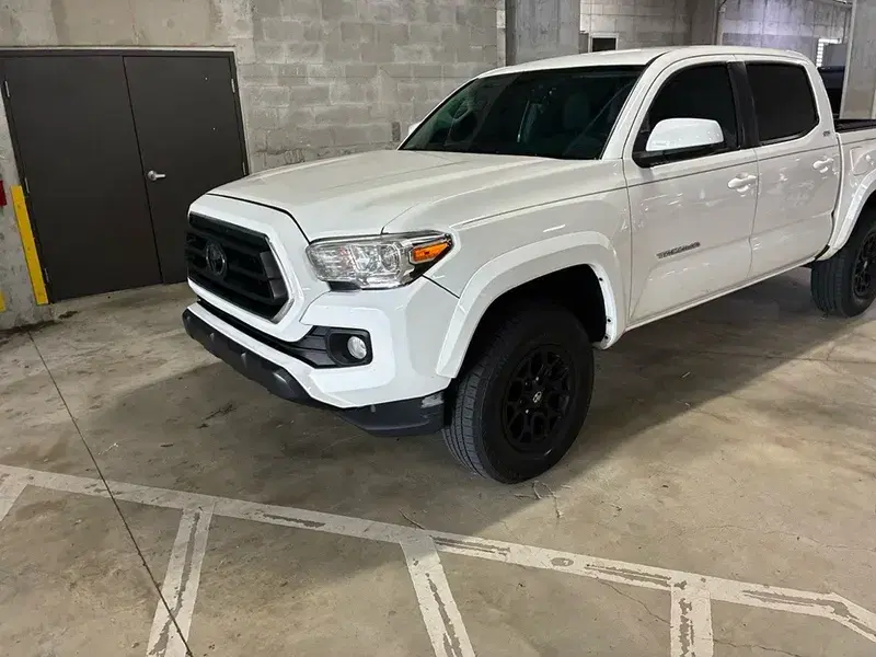 Car Image 3
