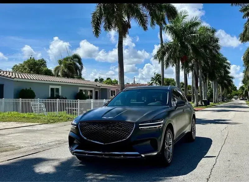 Genesis GV70 2025
