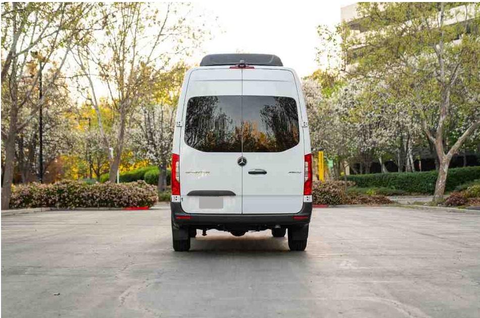 Mercedes Sprinter 2025