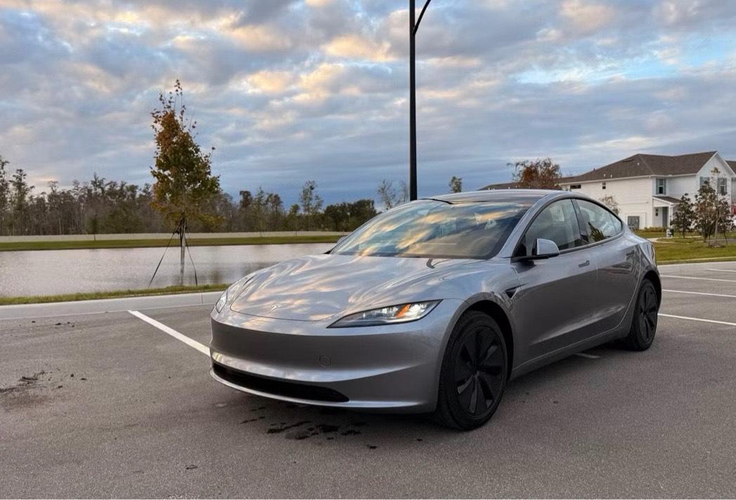 Tesla Model 3 2025