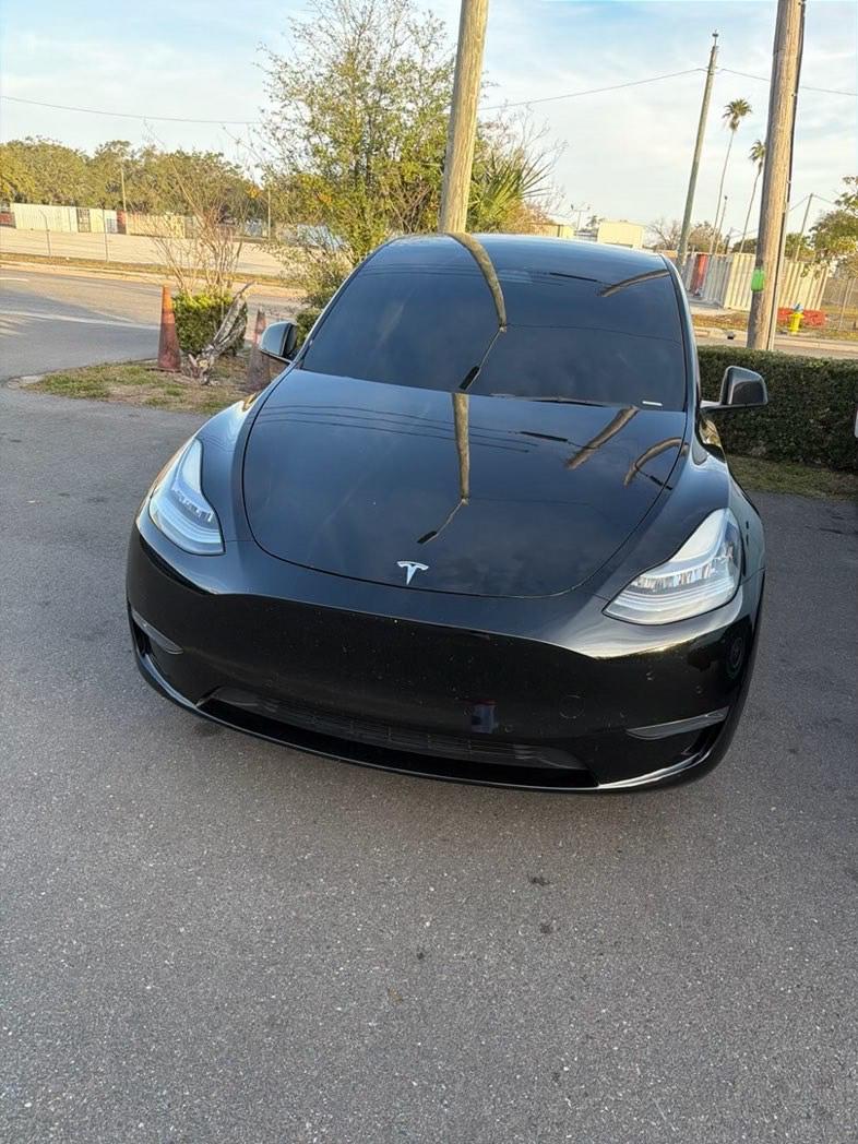 Tesla Model Y 2021