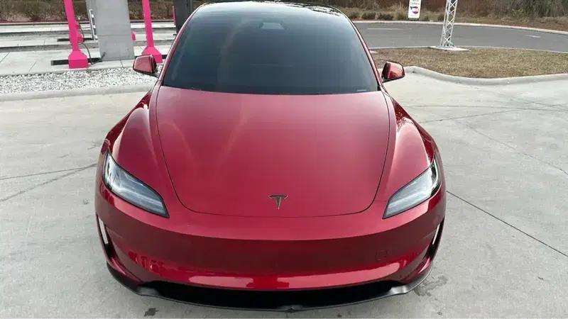 Tesla Model 3 2024