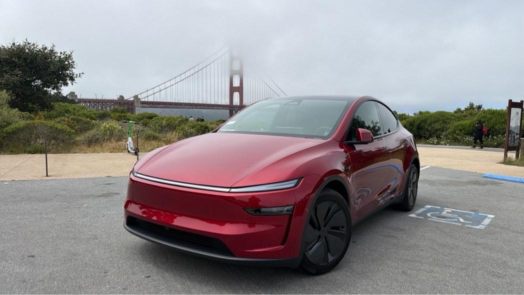 Tesla Model Y 2026