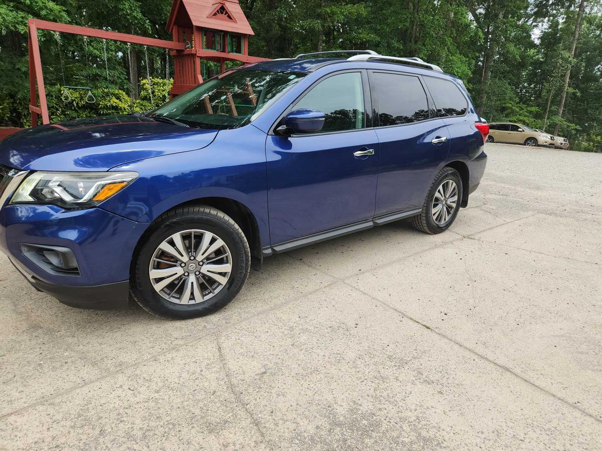 Nissan Pathfinder 2017
