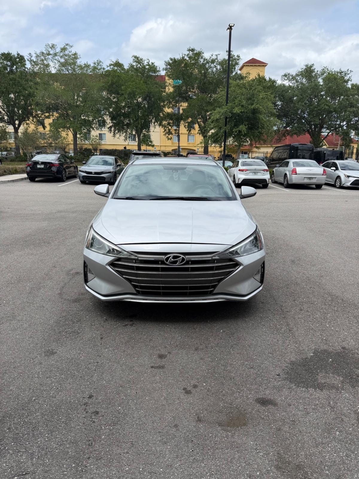 Hyundai Elantra 2019