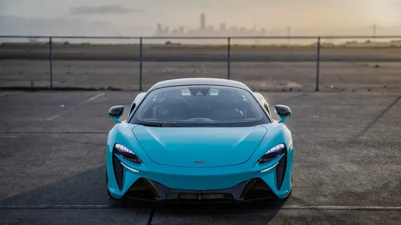 McLaren GT 2023