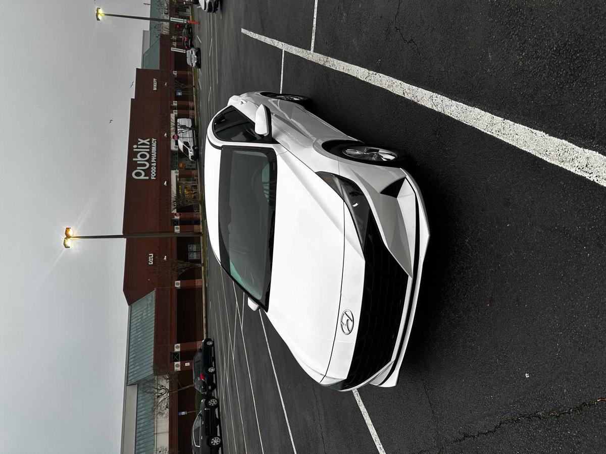 Hyundai Elantra 2022