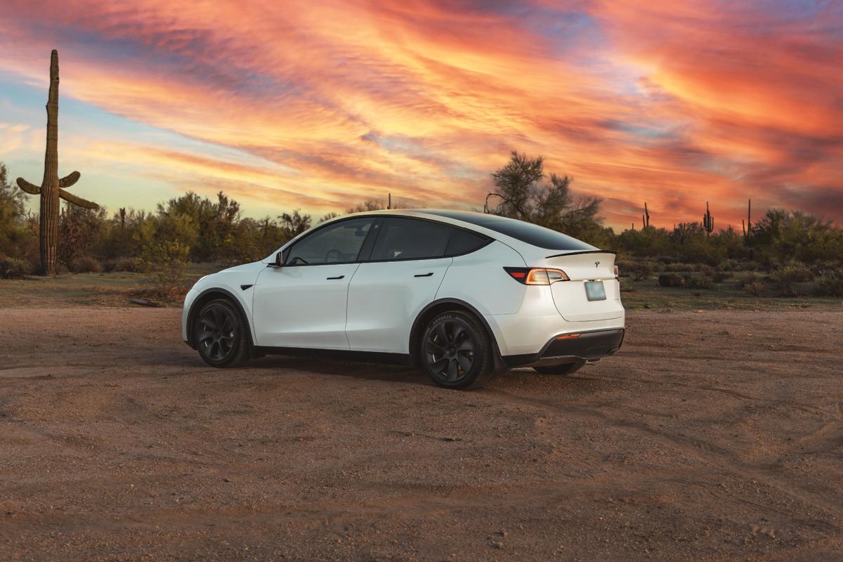 Tesla Model Y 2023