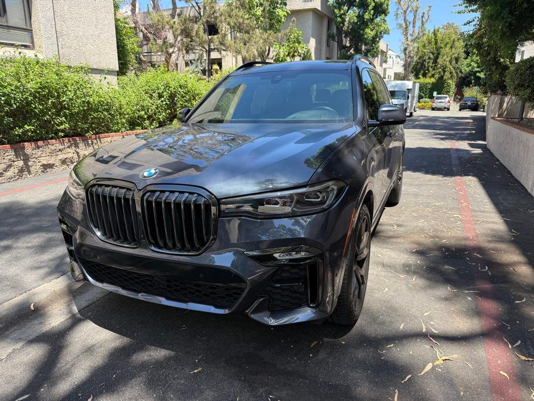 BMW X7 2021