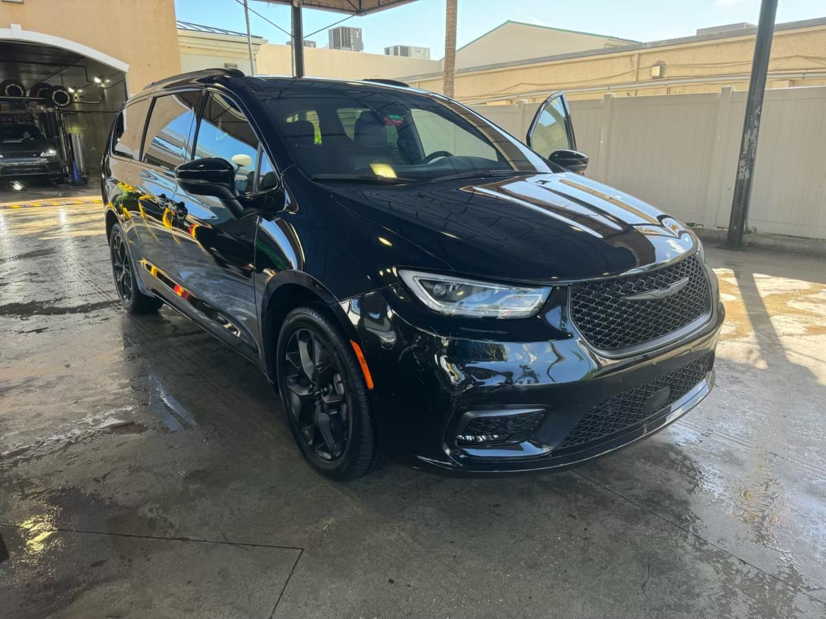 Chrysler Pacifica 2023