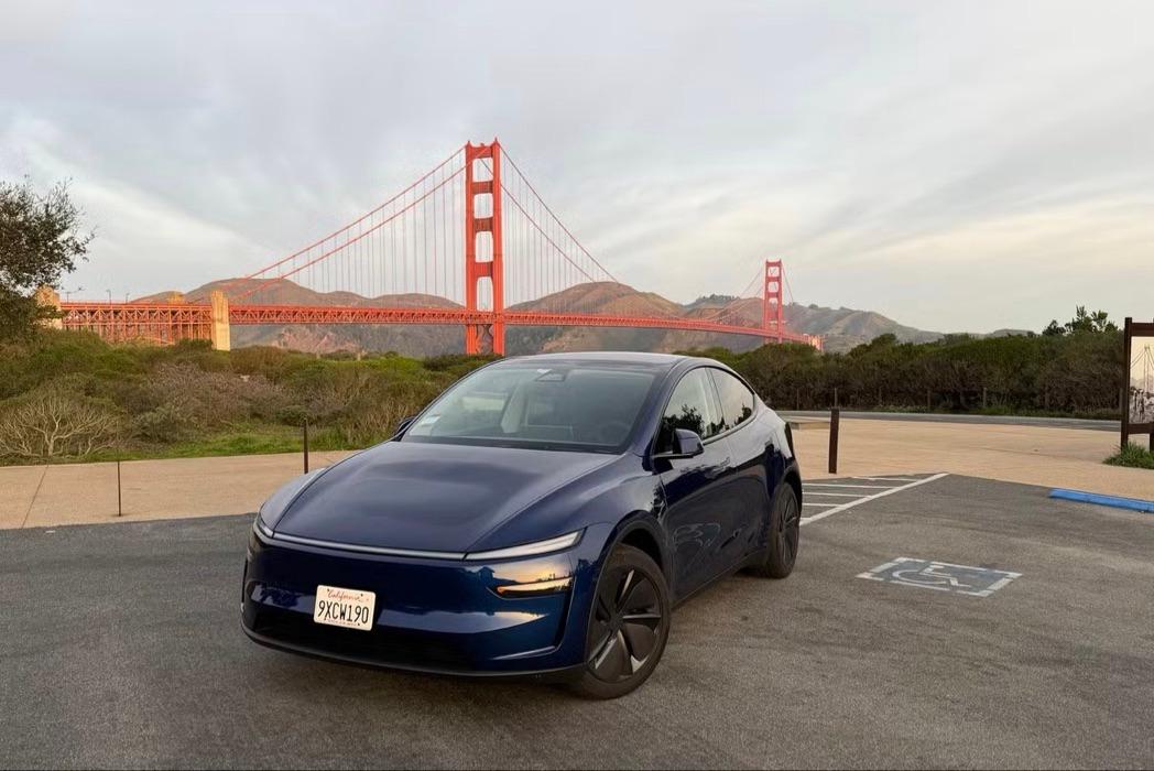 Tesla Model Y 2026