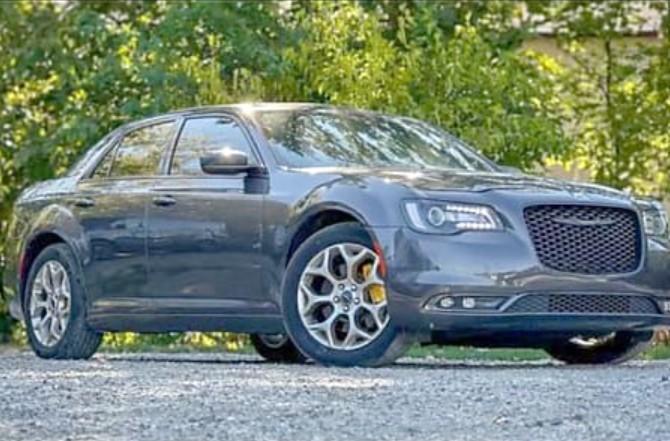 Chrysler 300 2017