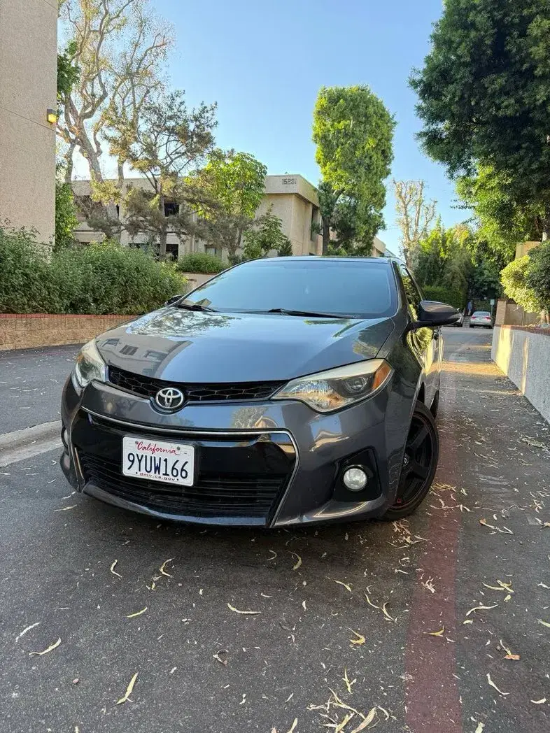 Toyota Corolla 2015
