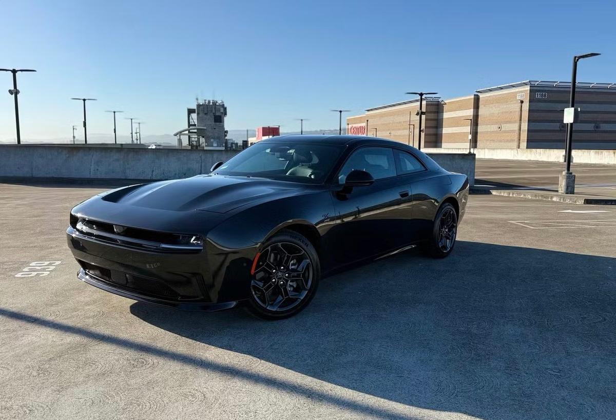 Dodge Charger 2025
