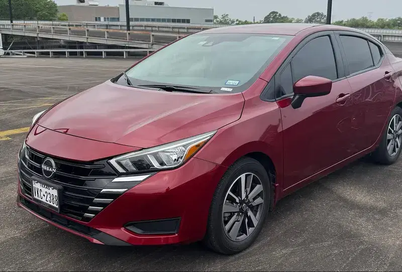 Nissan Versa 2024