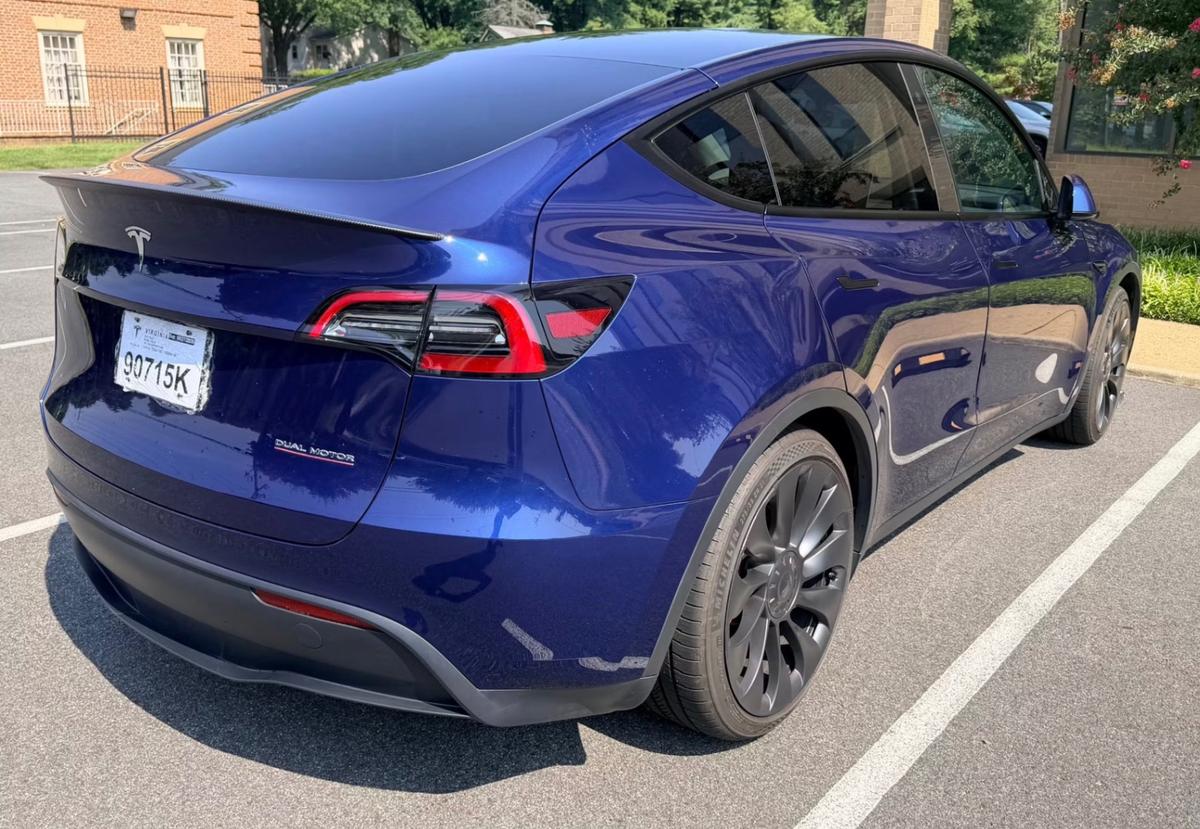 Tesla Model Y 2023