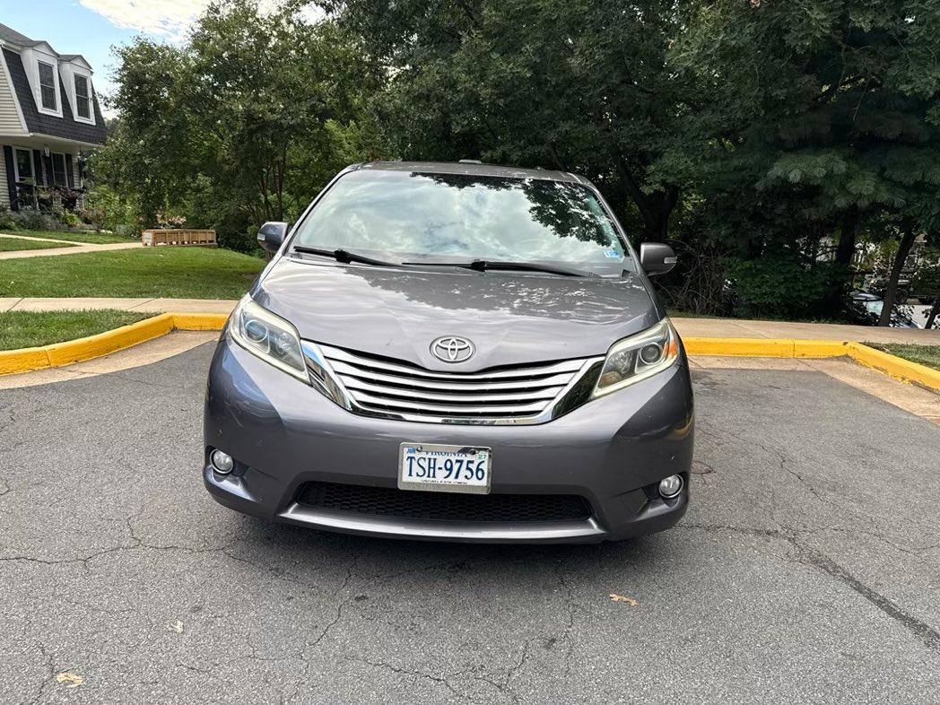 Toyota Sienna 2016
