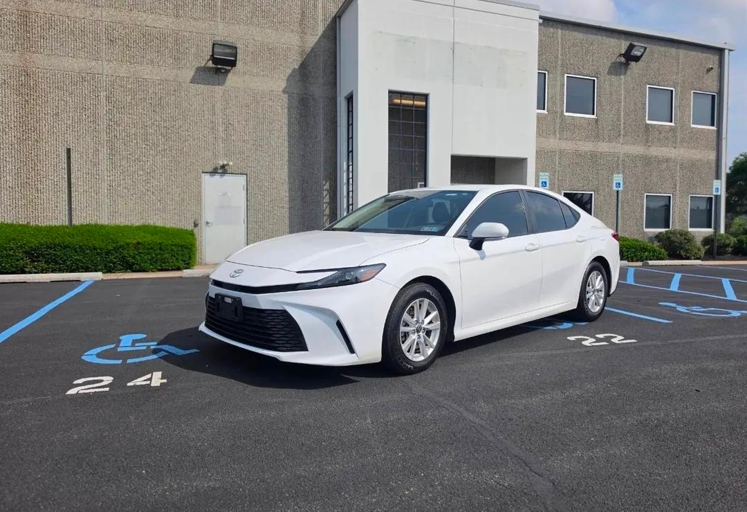 Toyota Camry 2025