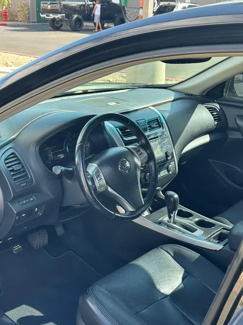 Car Image 3