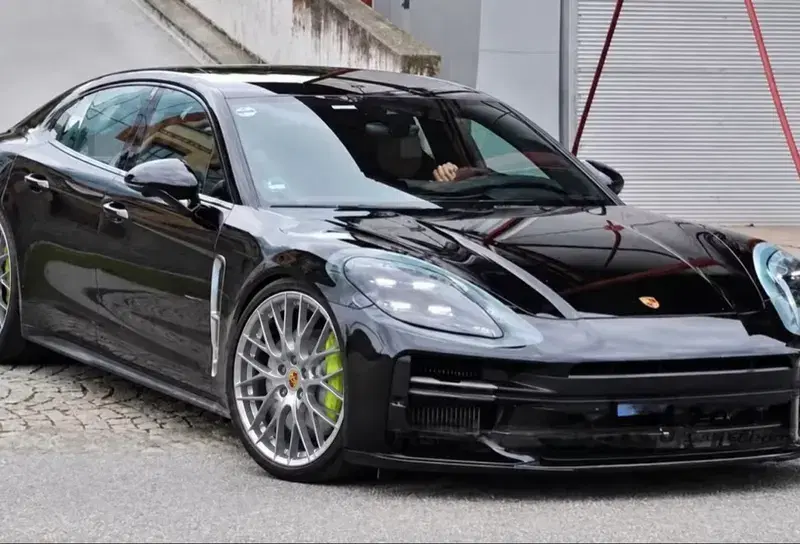 Porsche Panamera 2021