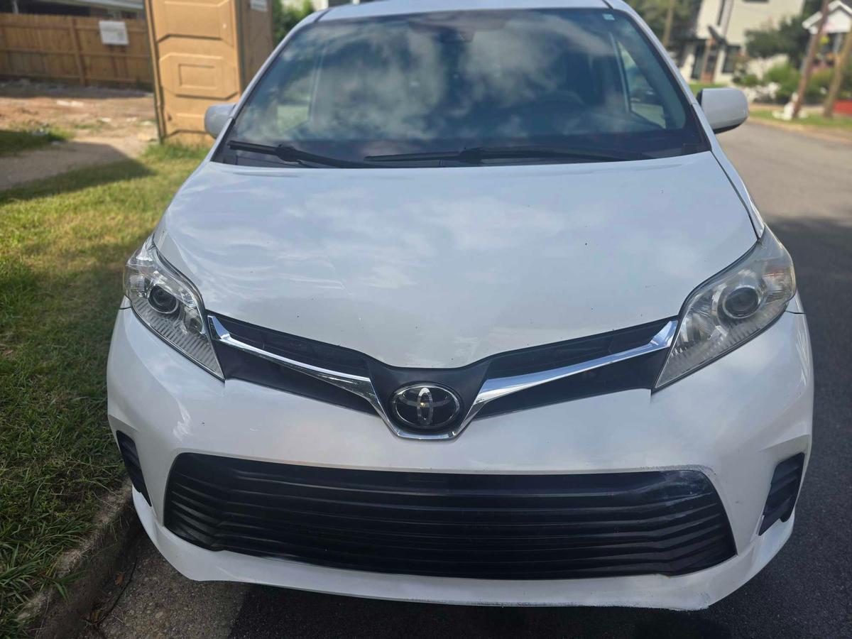 Toyota Sienna 2020