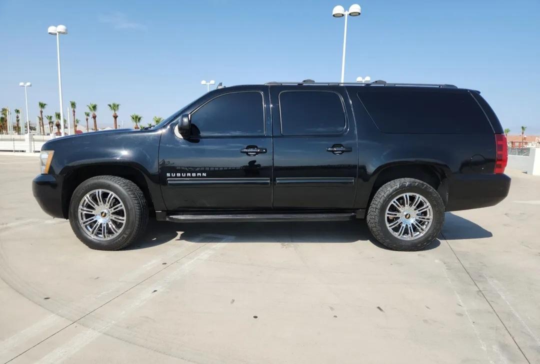 Chevrolet Suburban 2014