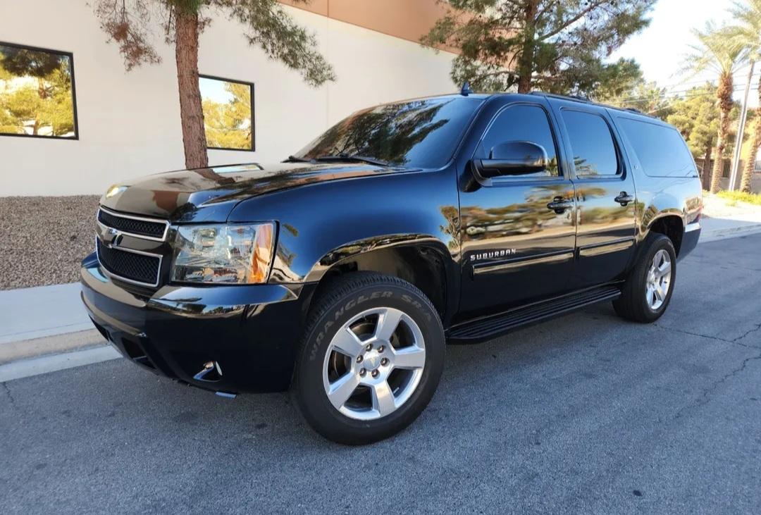 Chevrolet Suburban 2013