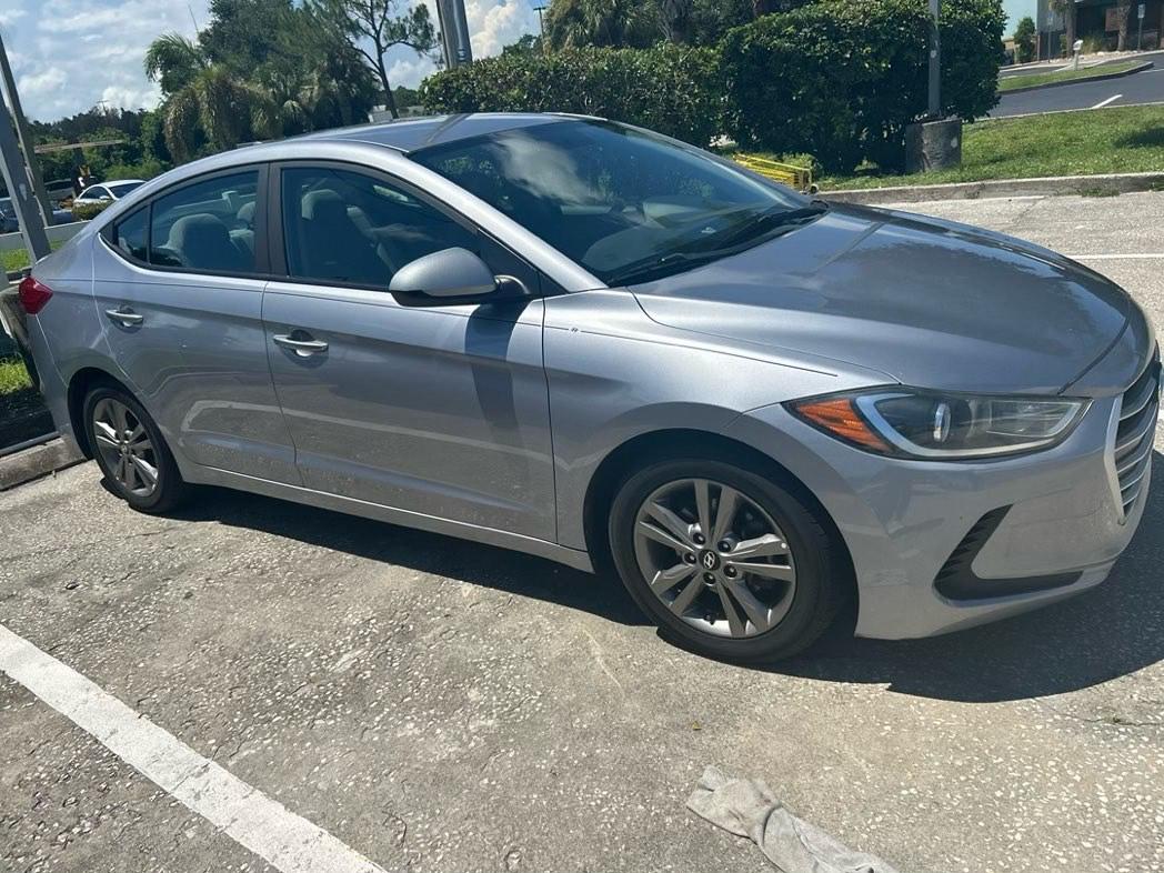 Hyundai Elantra 2017