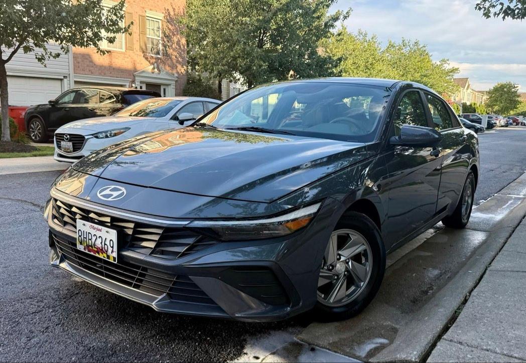 Hyundai Elantra 2024