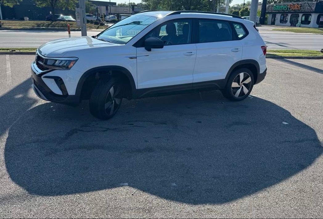 Volkswagen Taos 2024