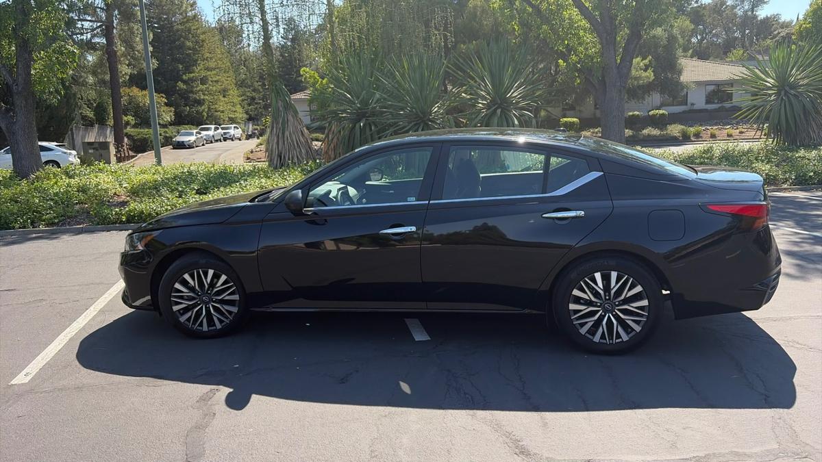 Nissan Altima 2025