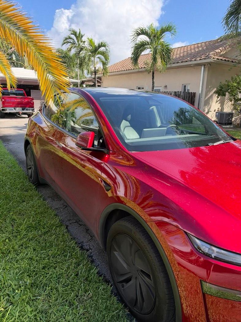 Tesla Model Y 2026