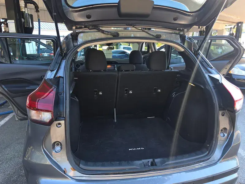 Car Image 4